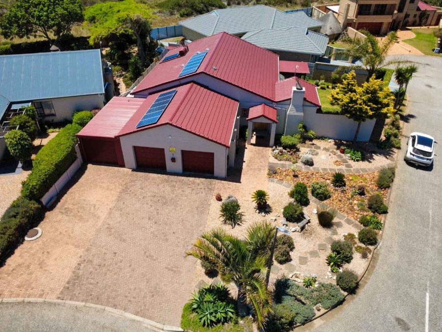3 Bedroom Property for Sale in Stilbaai Wes Western Cape